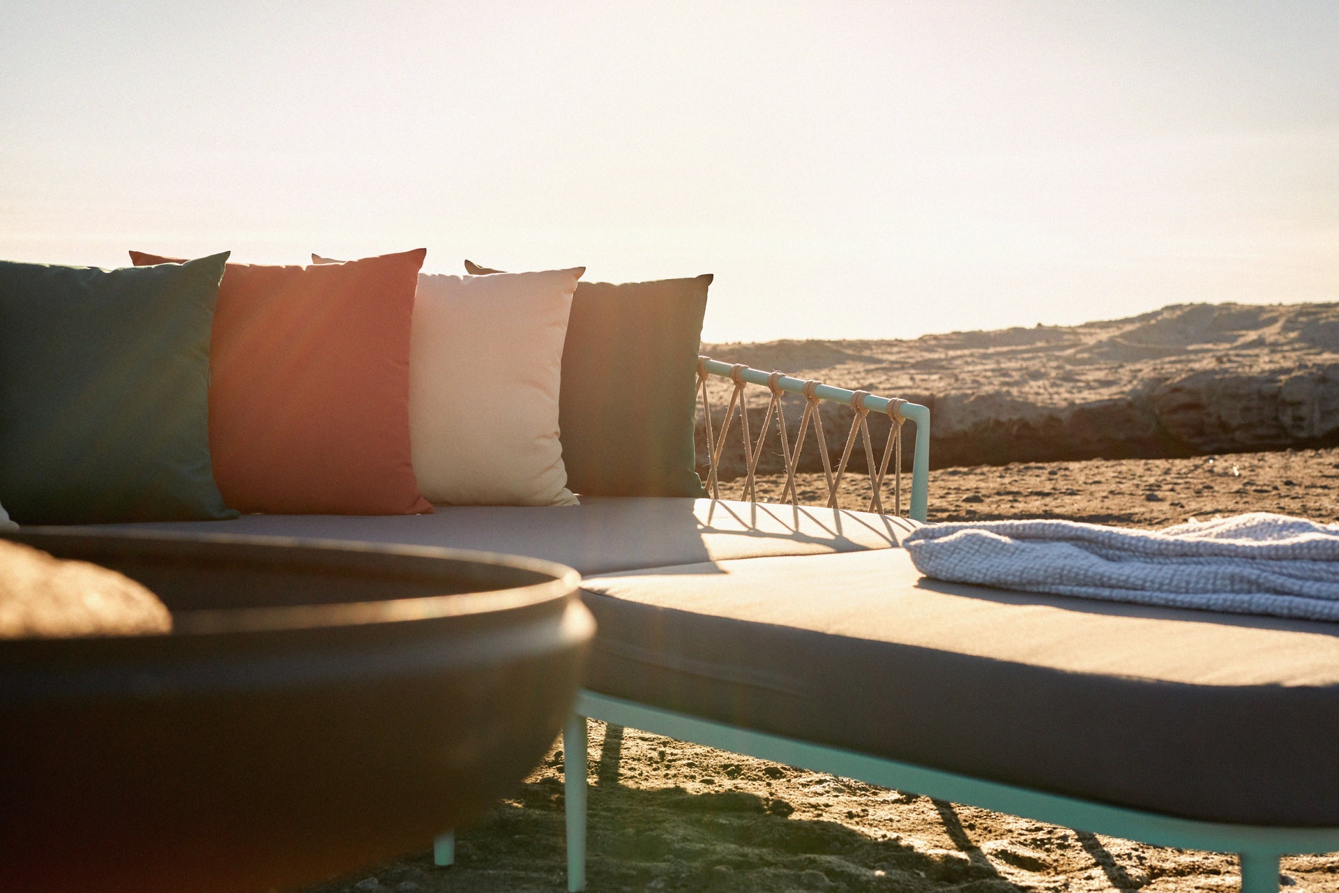 RAINBOW ELOKSALI DAYBED