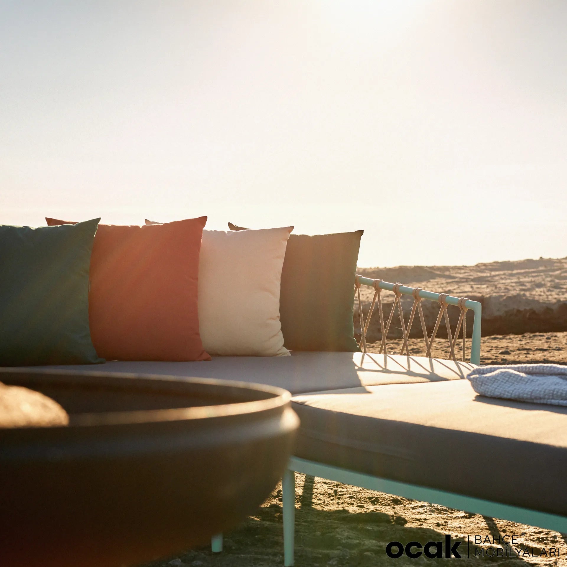 RAINBOW ELOKSALI DAYBED